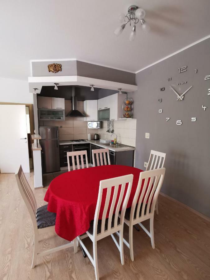 Big And Spacious Apartment In The Heart Of Omiš Dış mekan fotoğraf