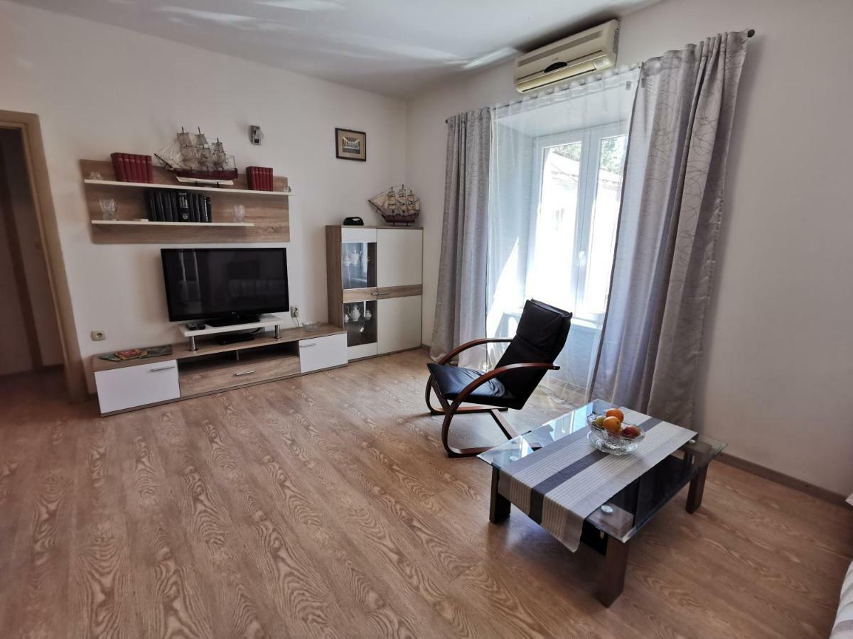Big And Spacious Apartment In The Heart Of Omiš Dış mekan fotoğraf
